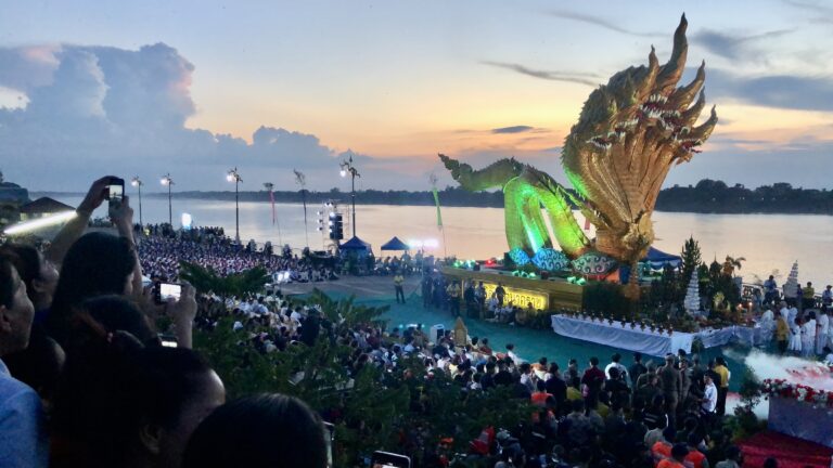 บั้งไฟพญานาค ประเพณี อีเว้นท์ที่ยิ่งใหญ่ ของชาวอีสานริมโขง